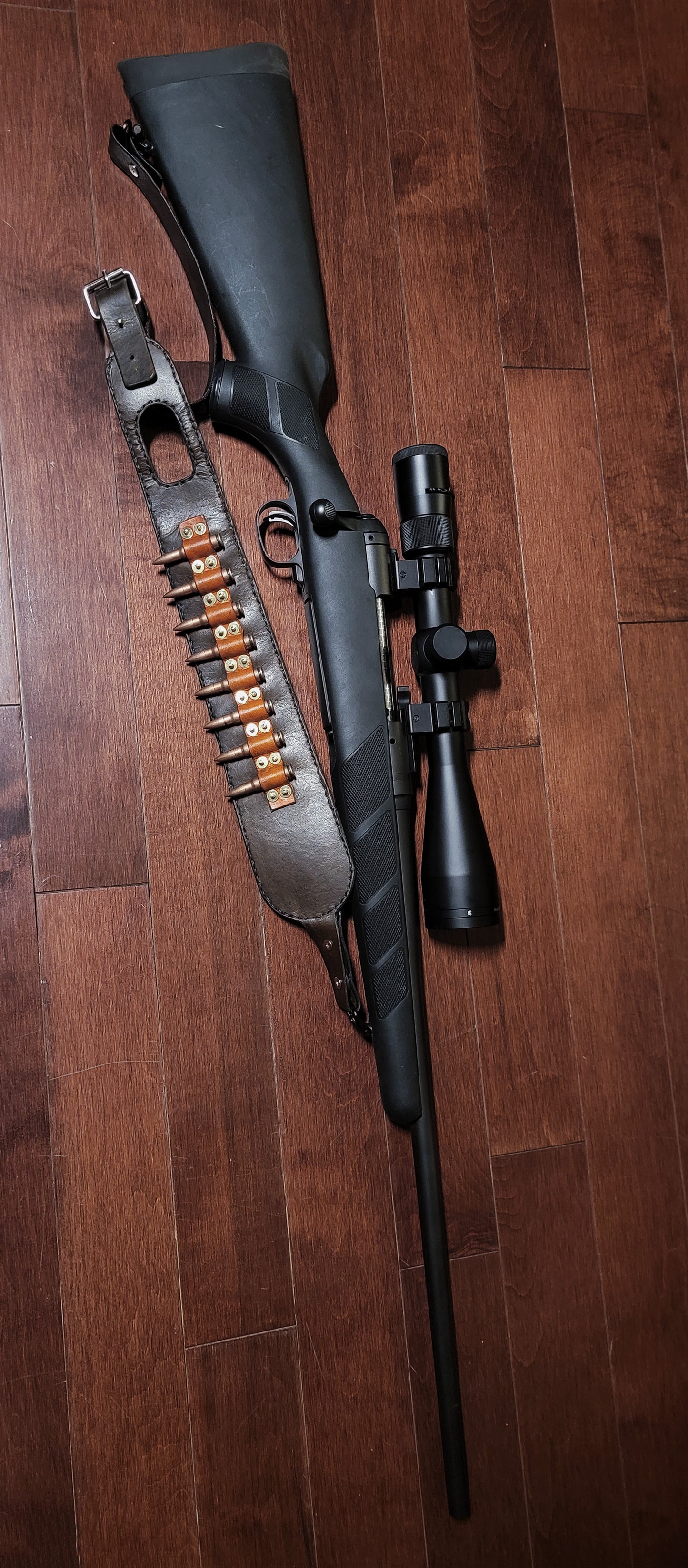Versatile Comfort: Adjustable Leather Rifle Sling for a Perfect Fit